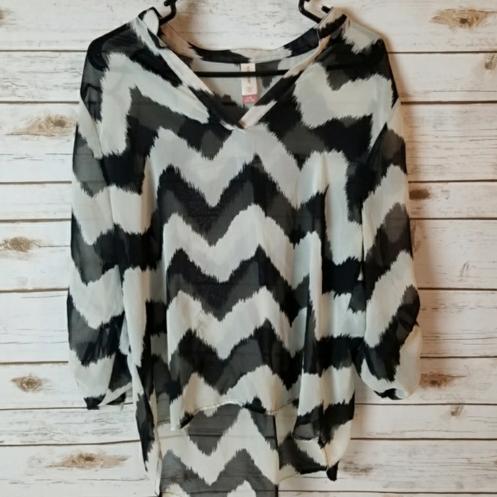 No boundaries top size large